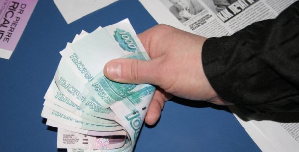 Куда обращаться, если бывший муж не платит алименты, а приставы бездействуют?